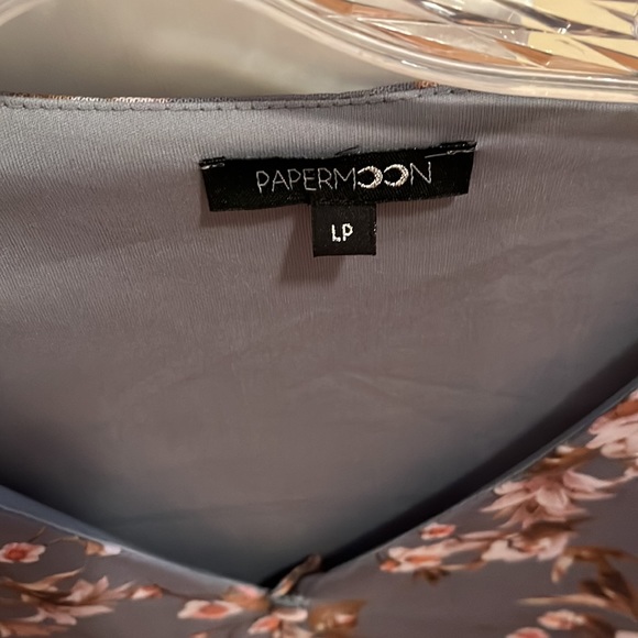 Paper, Moon - Picture 2 of 4